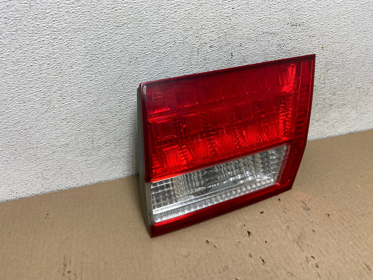 2005 2006 2007 Honda Odyssey Inner Right Passenger RH Tail Light AE9568 LK2