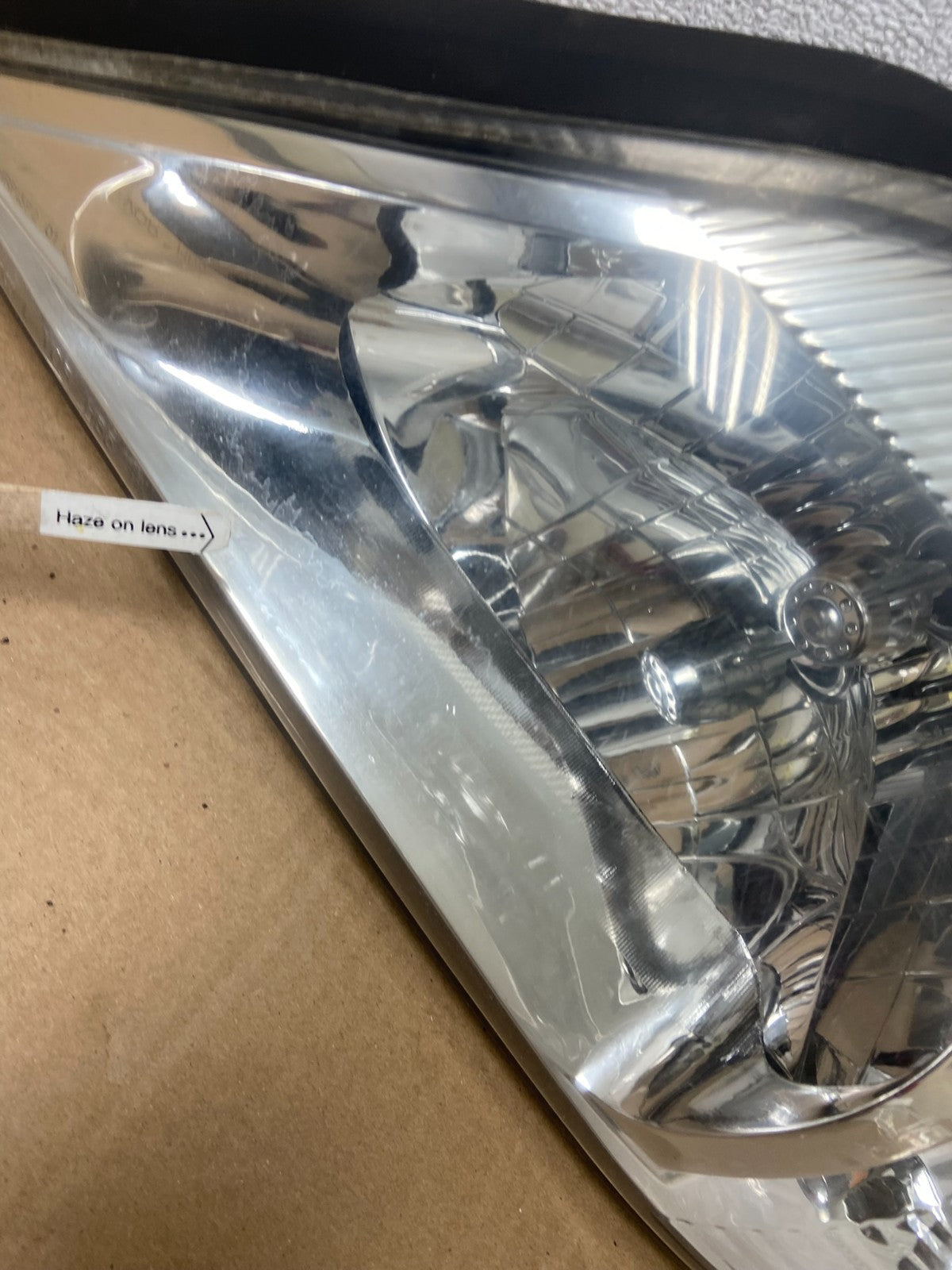 2000 to 2005 Mercury Sable Left+Right Side Set Halogen Headlights AB6122 DW6
