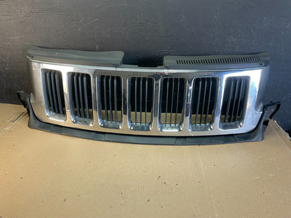 2011 to 2013 Jeep Grand Cherokee Front Upper Grill Grille AE3592 DG0