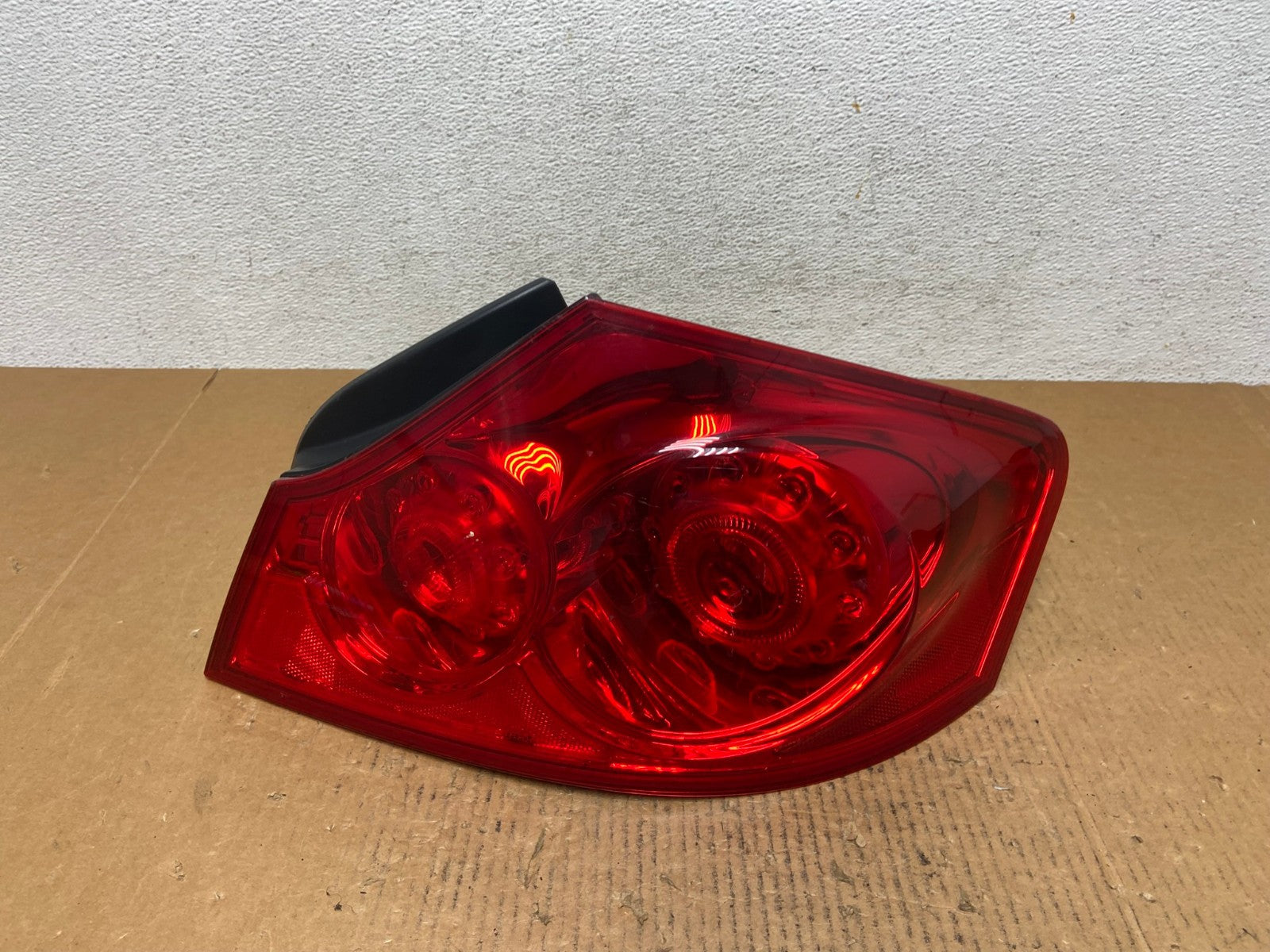 2007 to 2013 Infiniti G35 G37 Sedan Right Passenger Rh Tail Light AE1253 LK0