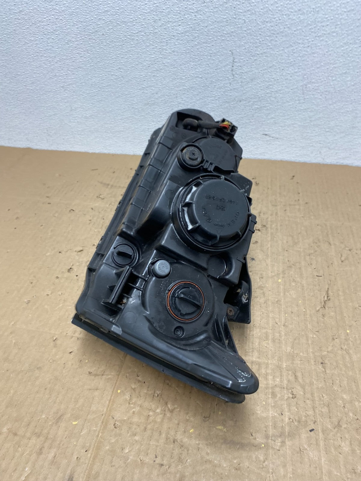 2009 to 2010 Hyundai Sonata Right Passenger RH Side Headlight Halogen AC0356 DW5