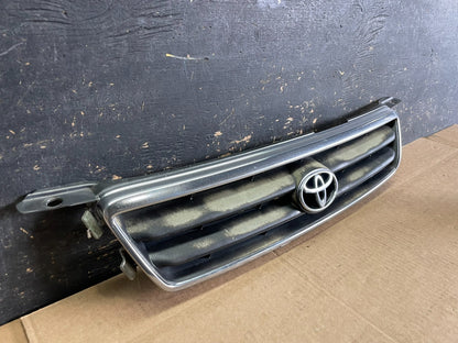 2000 to 2001 Toyota Camry Grille Chrome Shell w/ Black Insert AA8957 DG1