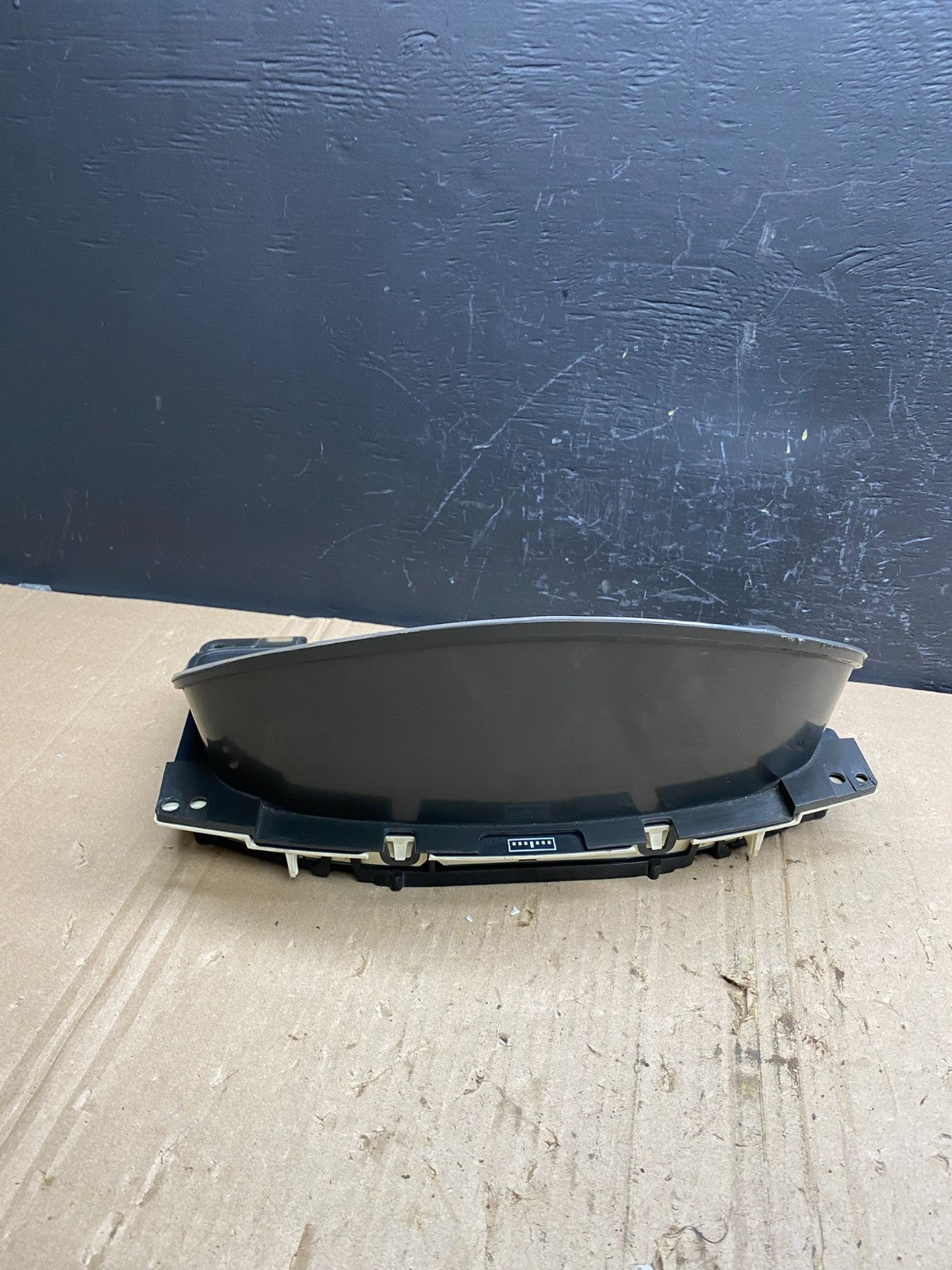 2004 to 2007 Chevrolet Express Speedometer Cluster Gauge OEM  AB9075 DG3