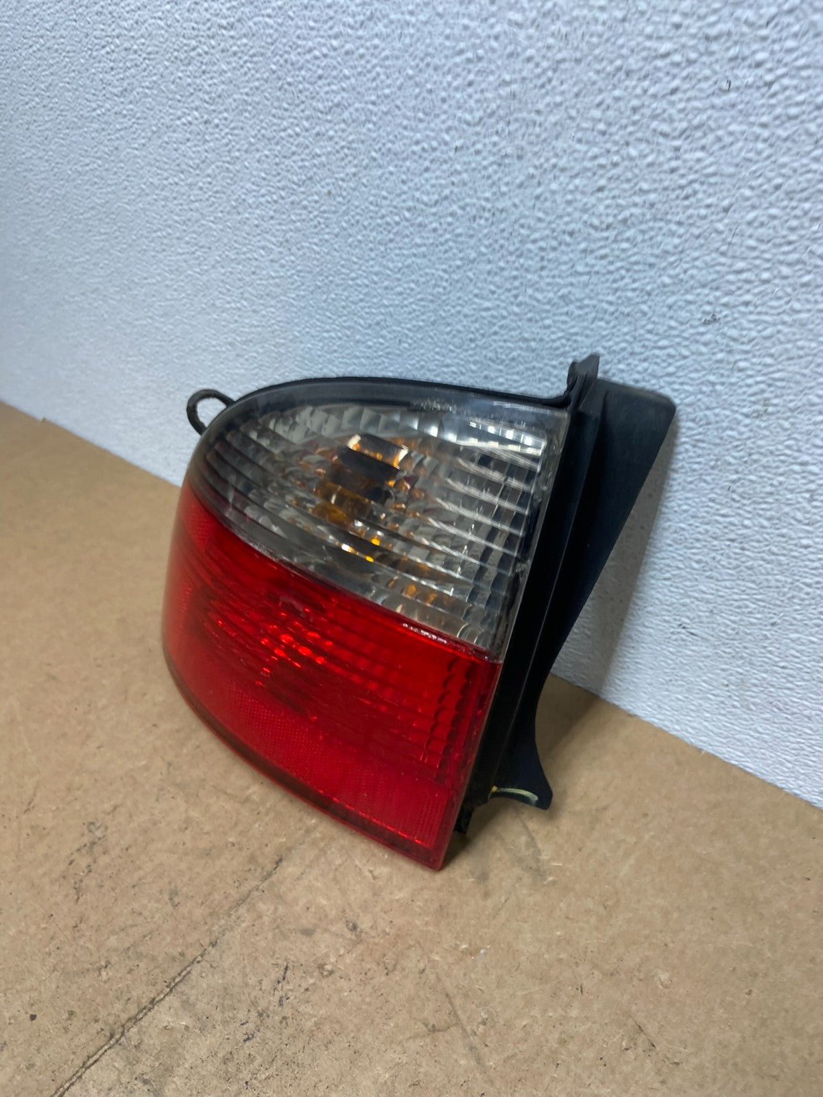 2003 2004 2005 2006 Lincoln Ls Left Driver LH Tail Light Oem AC3458 DW1