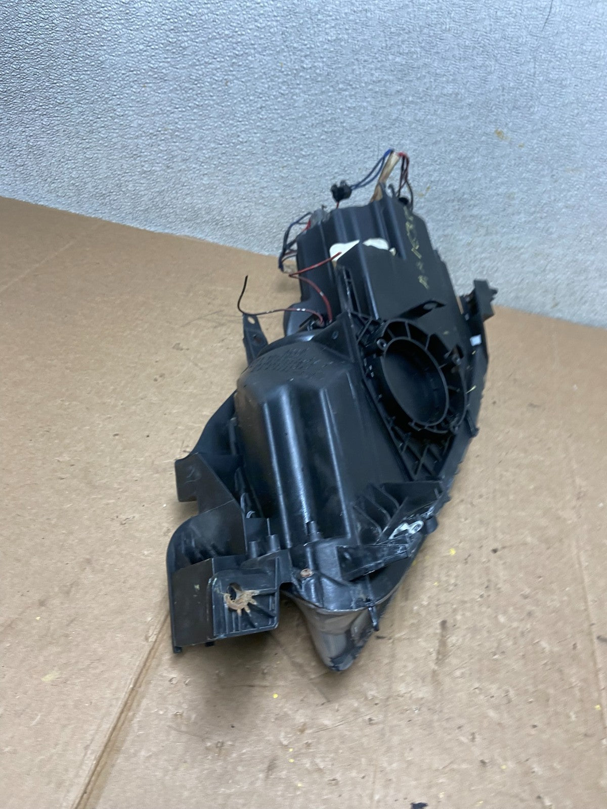 Halogen 2007 to 2009 Mazda CX-7 Right Passenger RH Side Headlight Oem AA1638 DW9