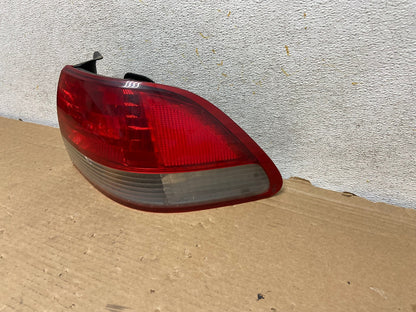 2001 to 2002 Honda Accord Sedan 4door Right Passenger Tail Light AH8341 LK2