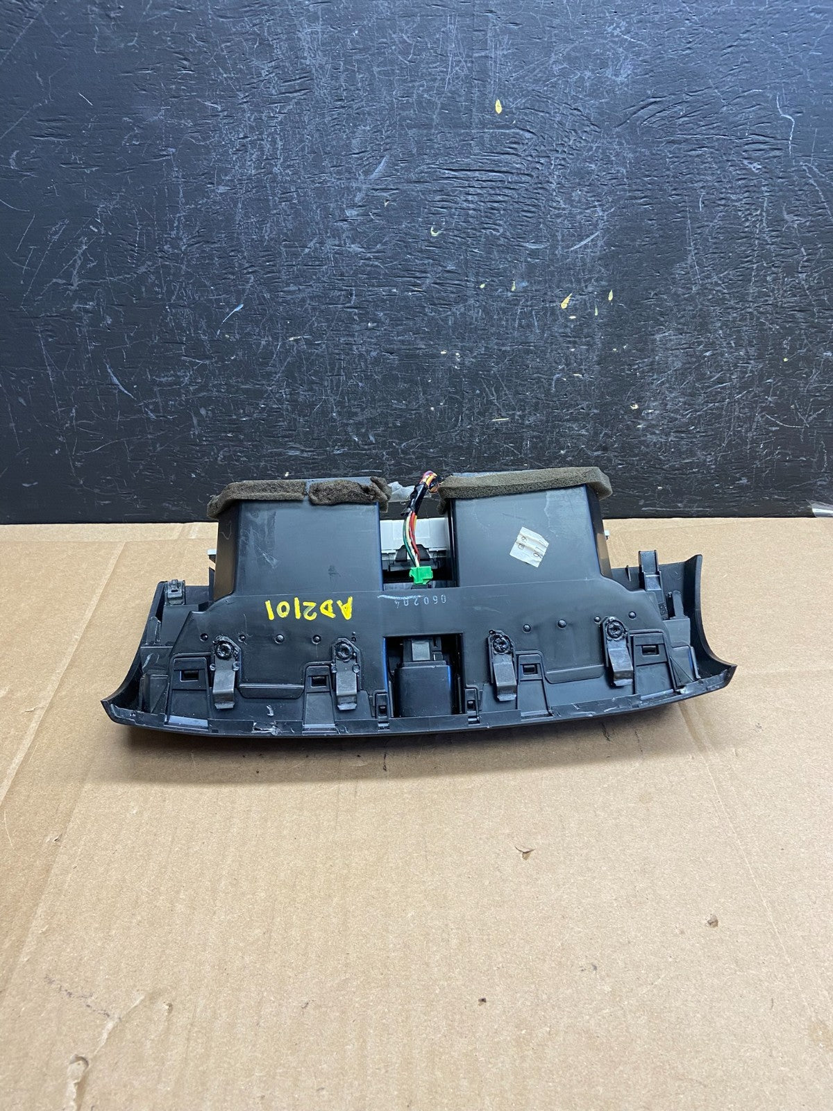 2004 to 2008 Acura TL Front Dash Dashboard AC Center Clock Air Vent AD2101 DG4