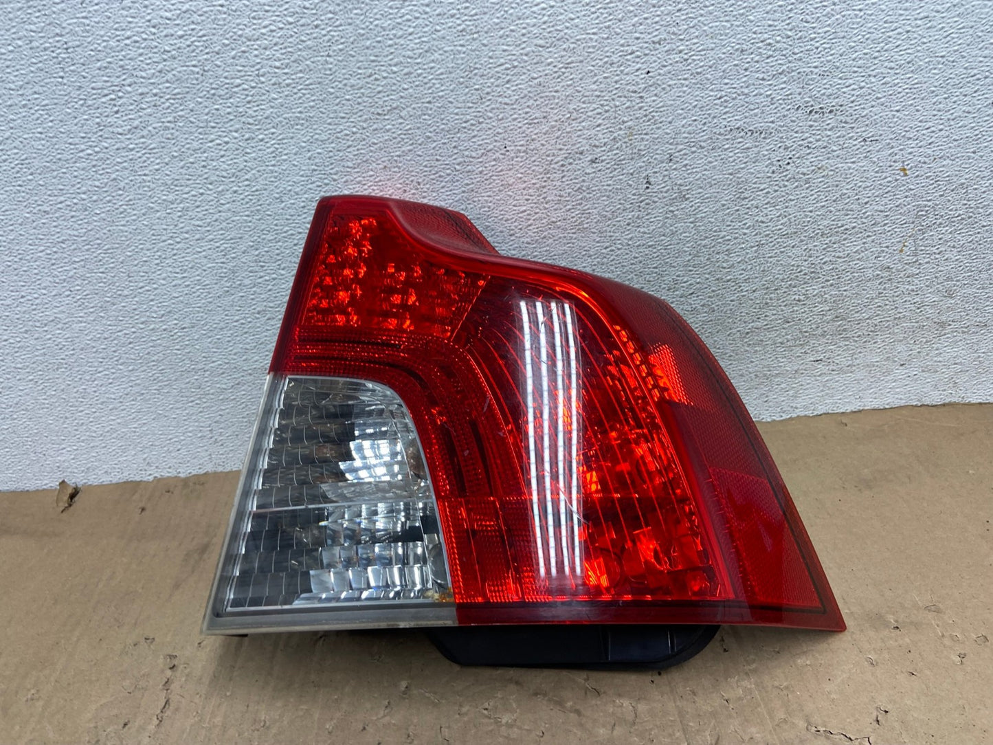 2008 to 2011 Volvo S40 Right Passenger RH Side Tail Light AE9295 LK0