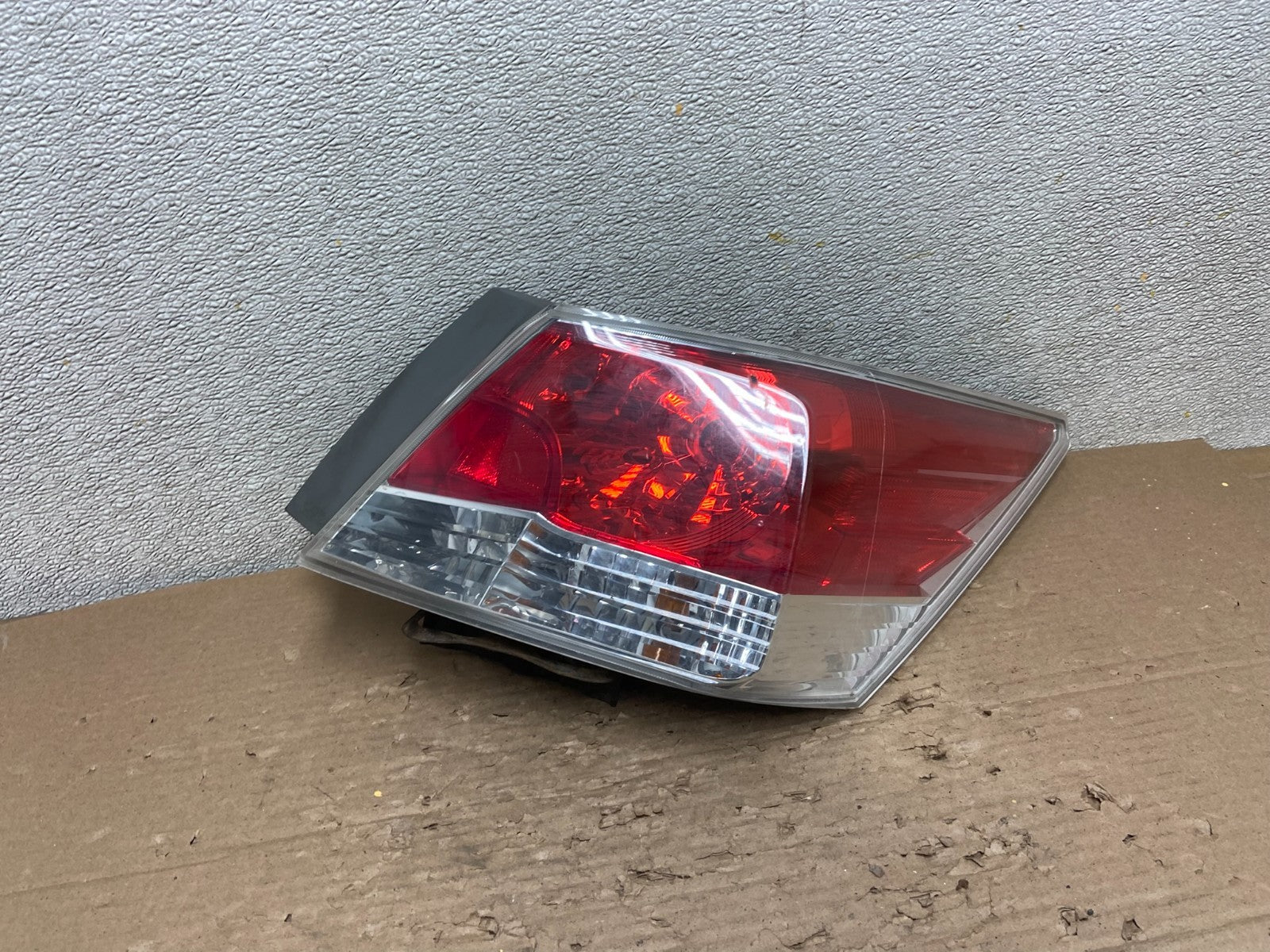 2008 to 2012 Honda Accord Sedan Tail light Right Passenger RH Side AB1610 DW0