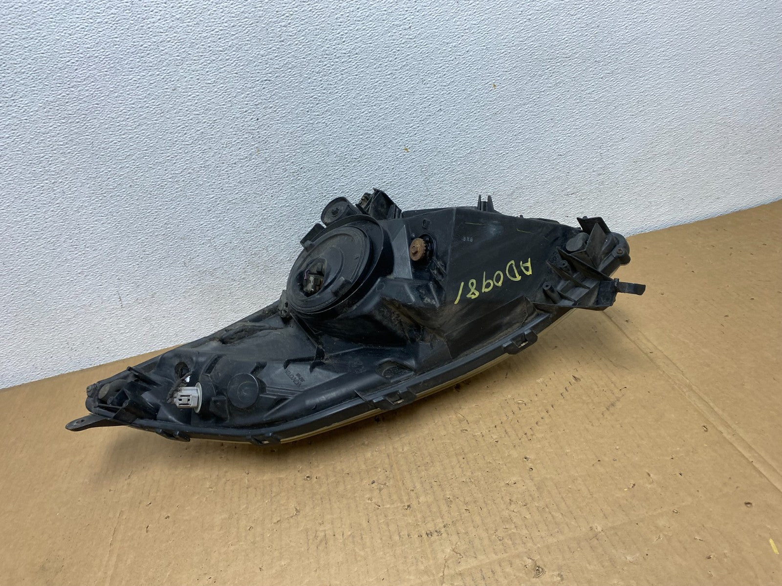 2006 - 2009 Toyota Prius Right Passenger Rh Side Headlight Halogen AD0981 DW4