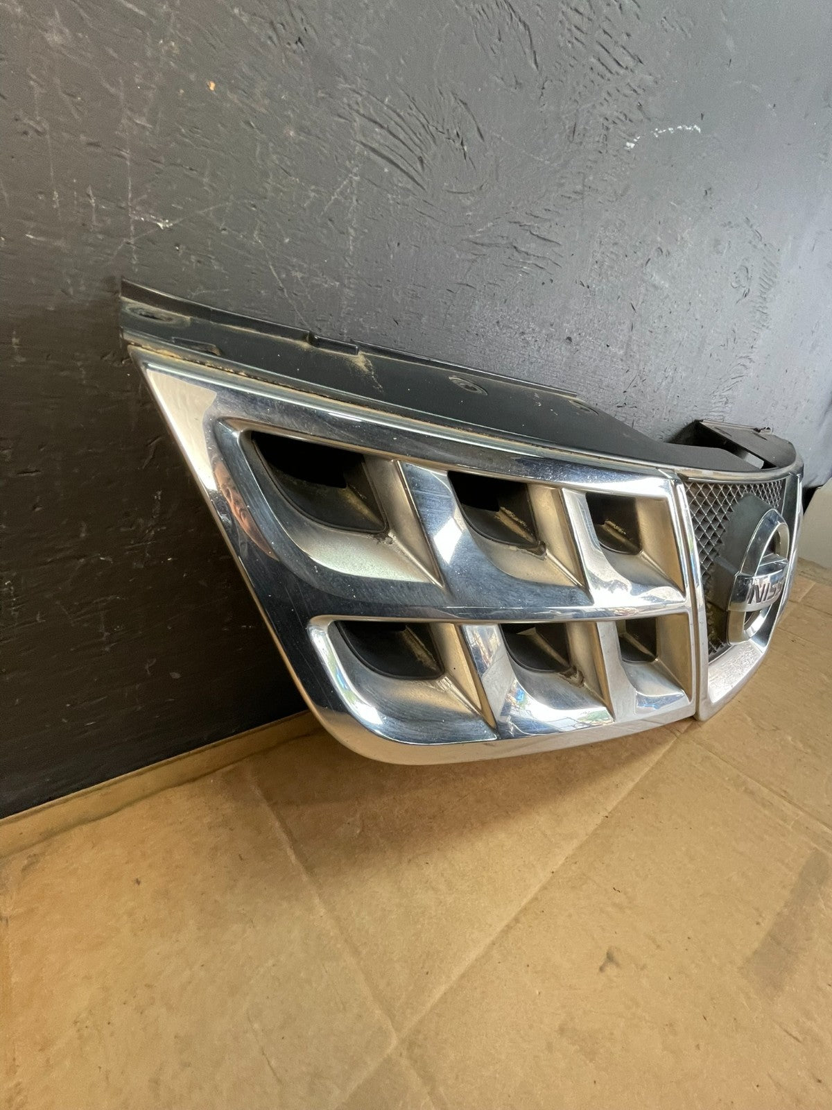 2011 to 2015 Nissan Rogue Front Upper Chrome Grill Grille ac5141 DG2