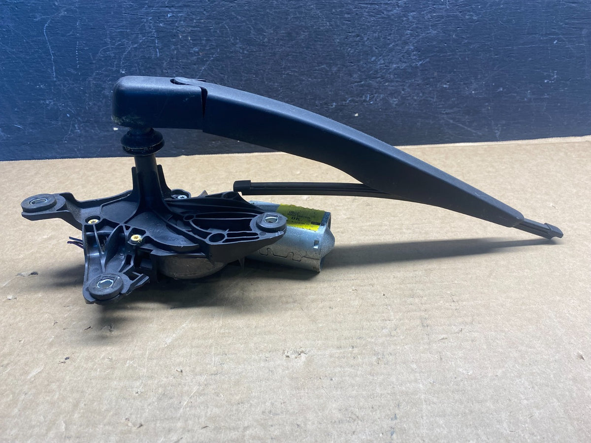 2011 to 2019 Ford Explorer Rear Windshield Wiper Motor AF6600 DG1