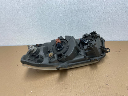 2001 2002 2003 Toyota Highlander Headlight Right Passenger RH Side AB6502 DW4