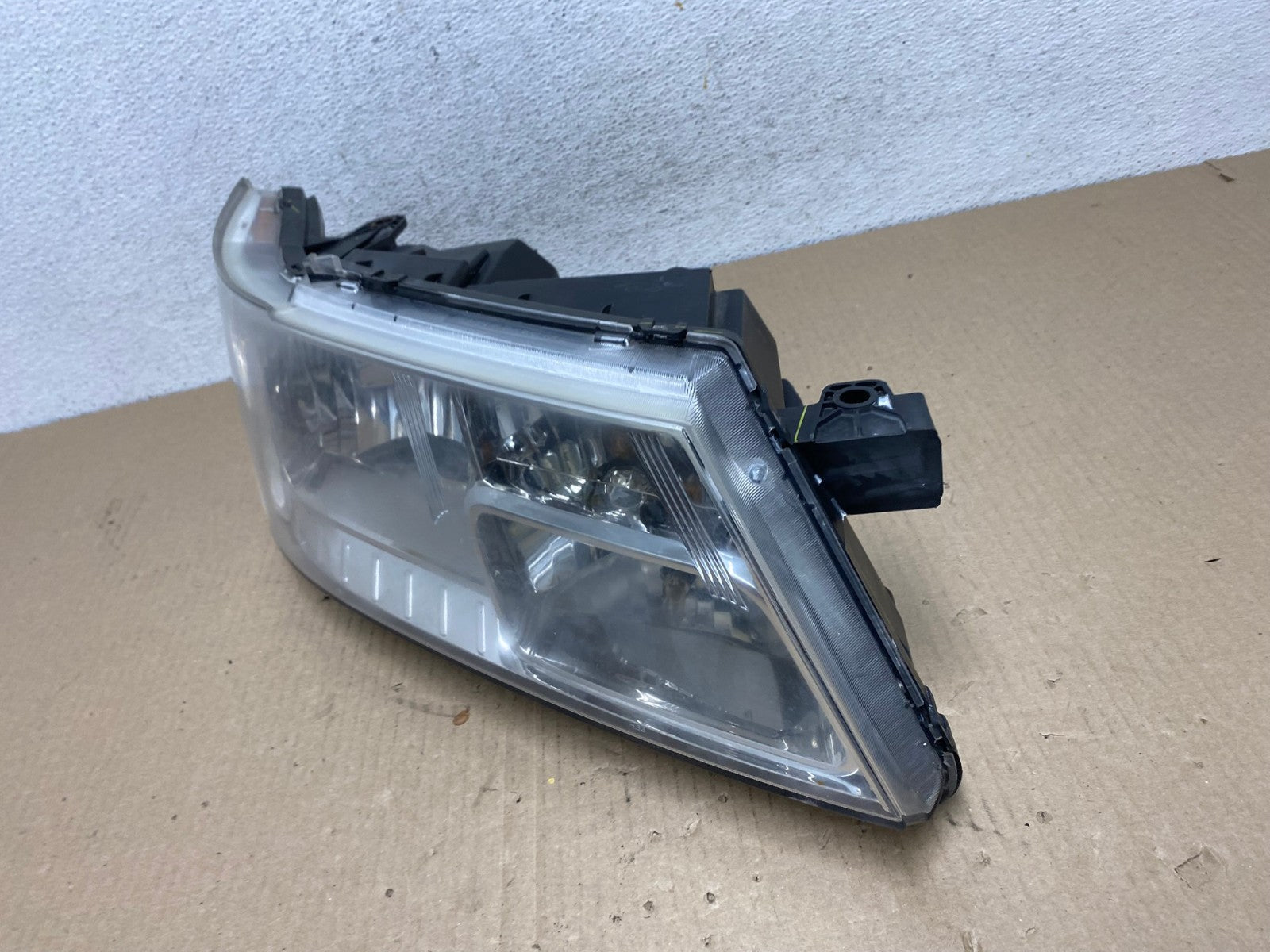 2009 to 2017 Dodge Journey Headlight Right Passenger Rh Halogen AE9508 LK1