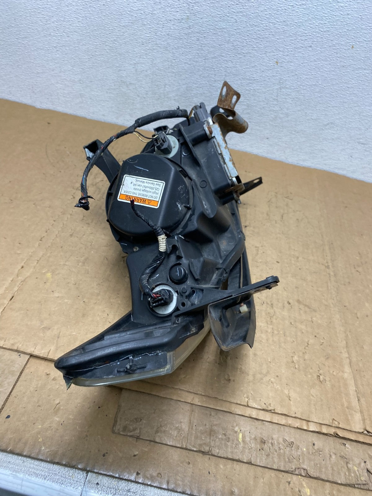 2004 2005 2006 Acura TL Headlight Left Driver LH Side Xenon HID AD0630 DW8