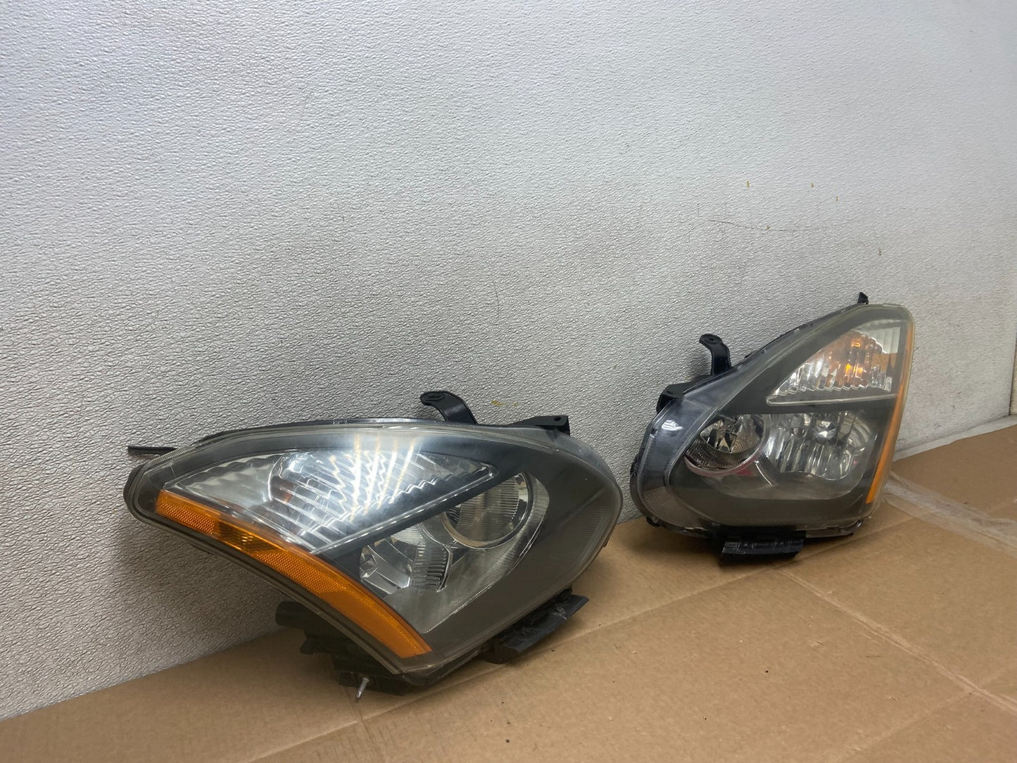 2009-2013 Nissan Rogue Left+Right Side Set Halogen Headlights OEM Y8382 DW2
