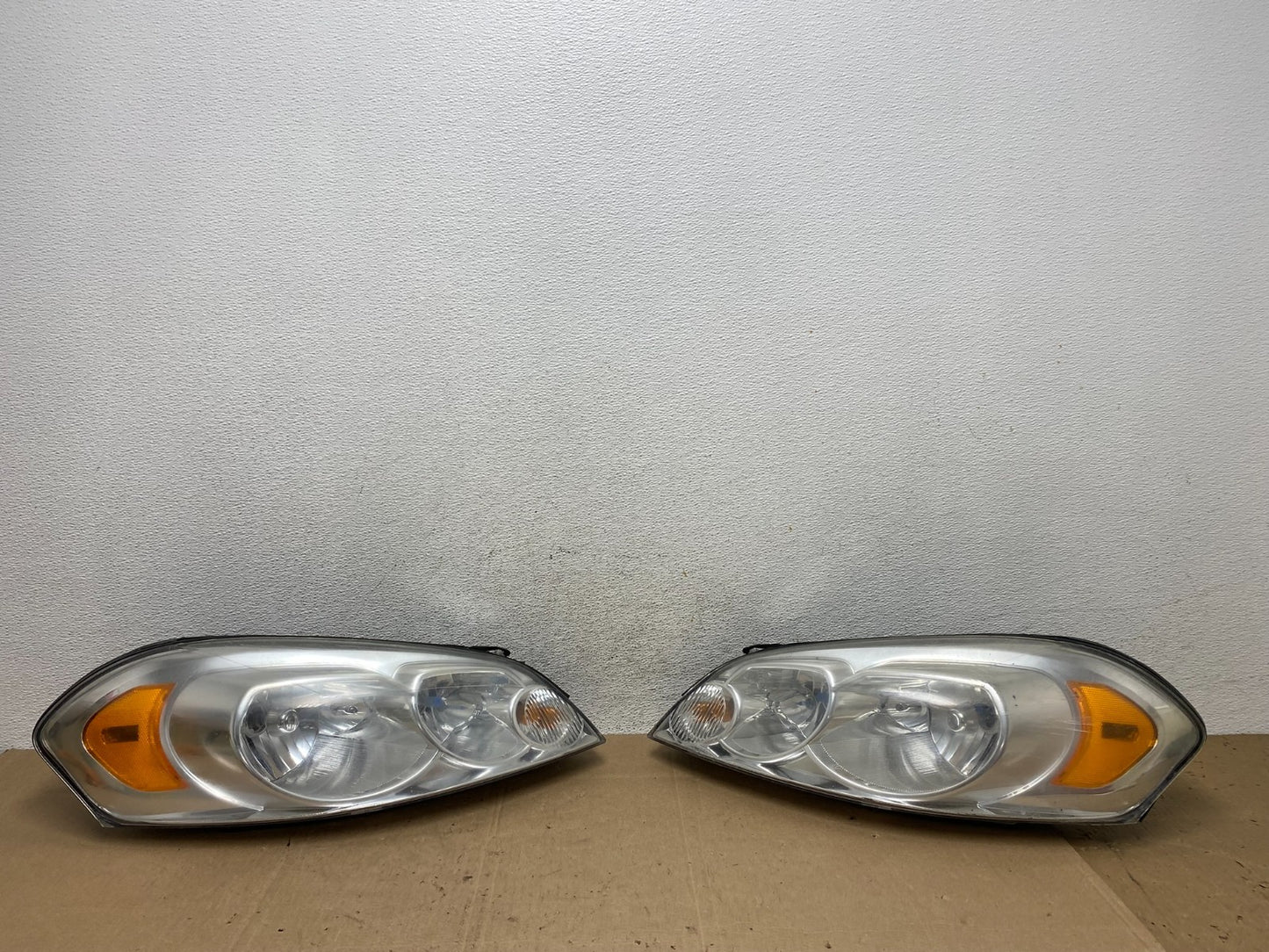 2006 - 2013 Chevrolet Impala Left+Right Set Headlights Halogen AE5985 DW0