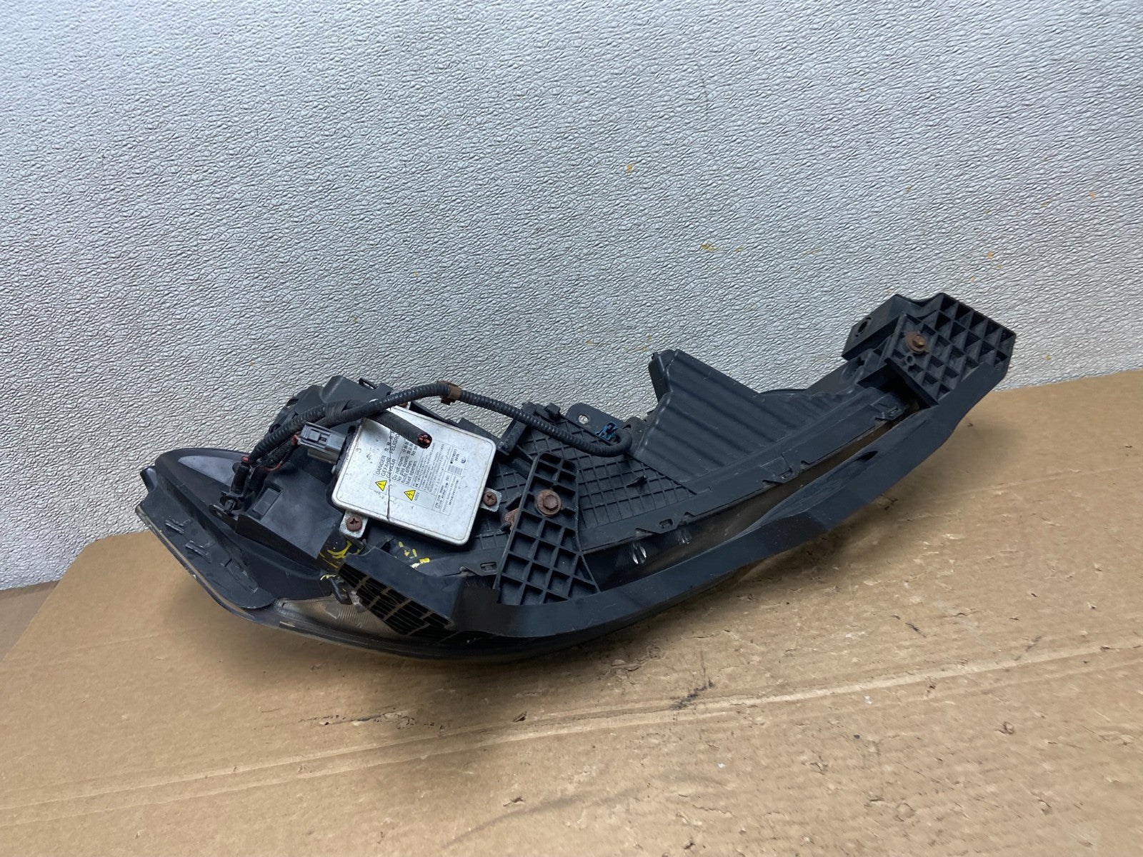 2009 to 2011 Acura TL Headlight Left Driver LH Side Xenon HID AD2662 DW5