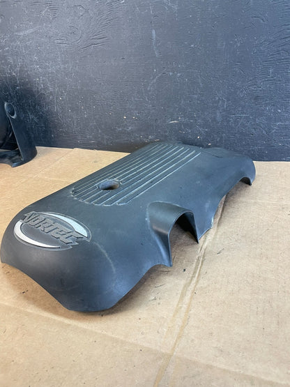 2001 to 2006 Chevrolet Silverado Vortec Engine Cover Shield AE1021 DG1