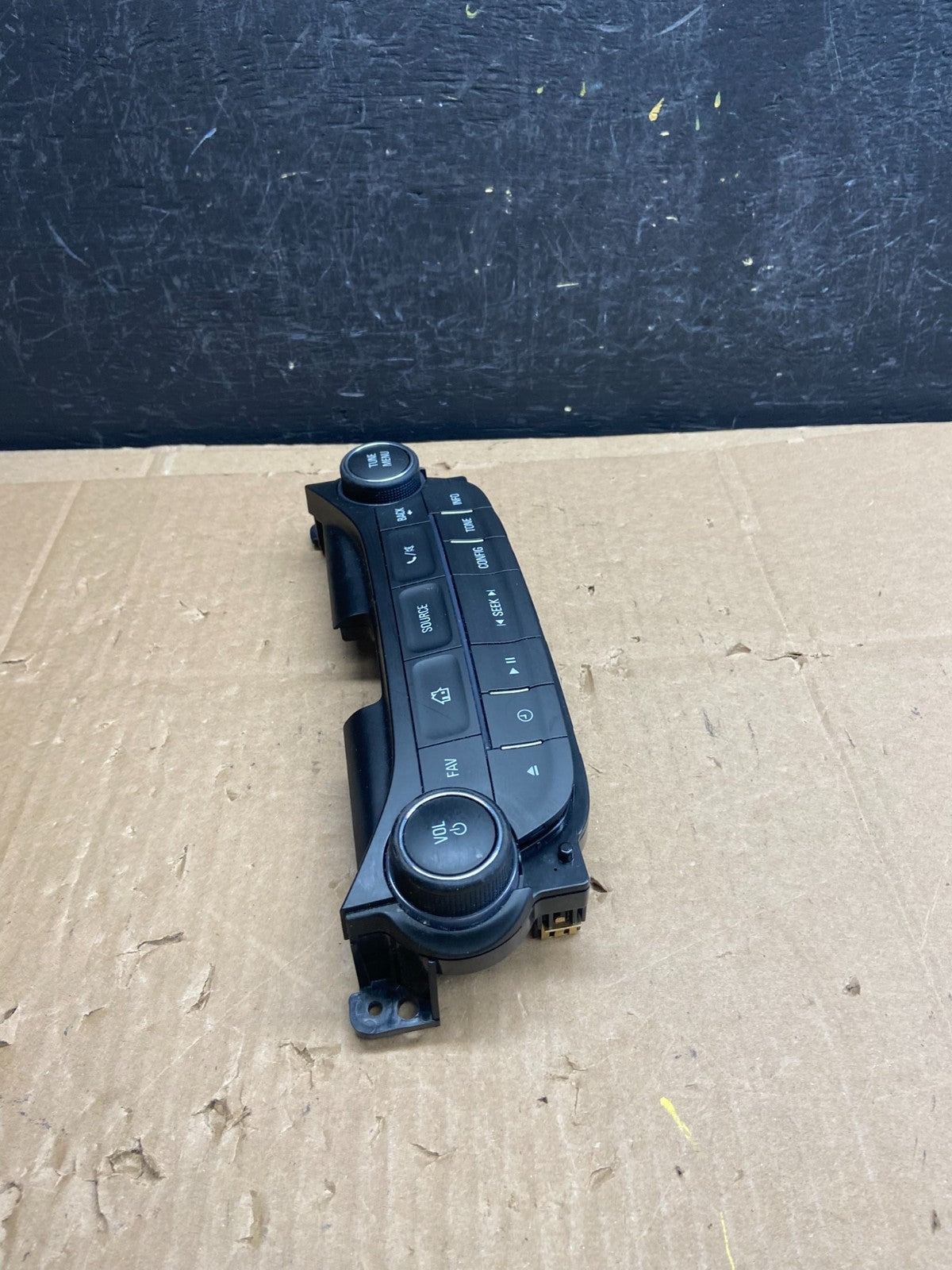 2013 2014 2015 Chevrolet Malibu AM FM Radio Control Panel AD2204 DG1