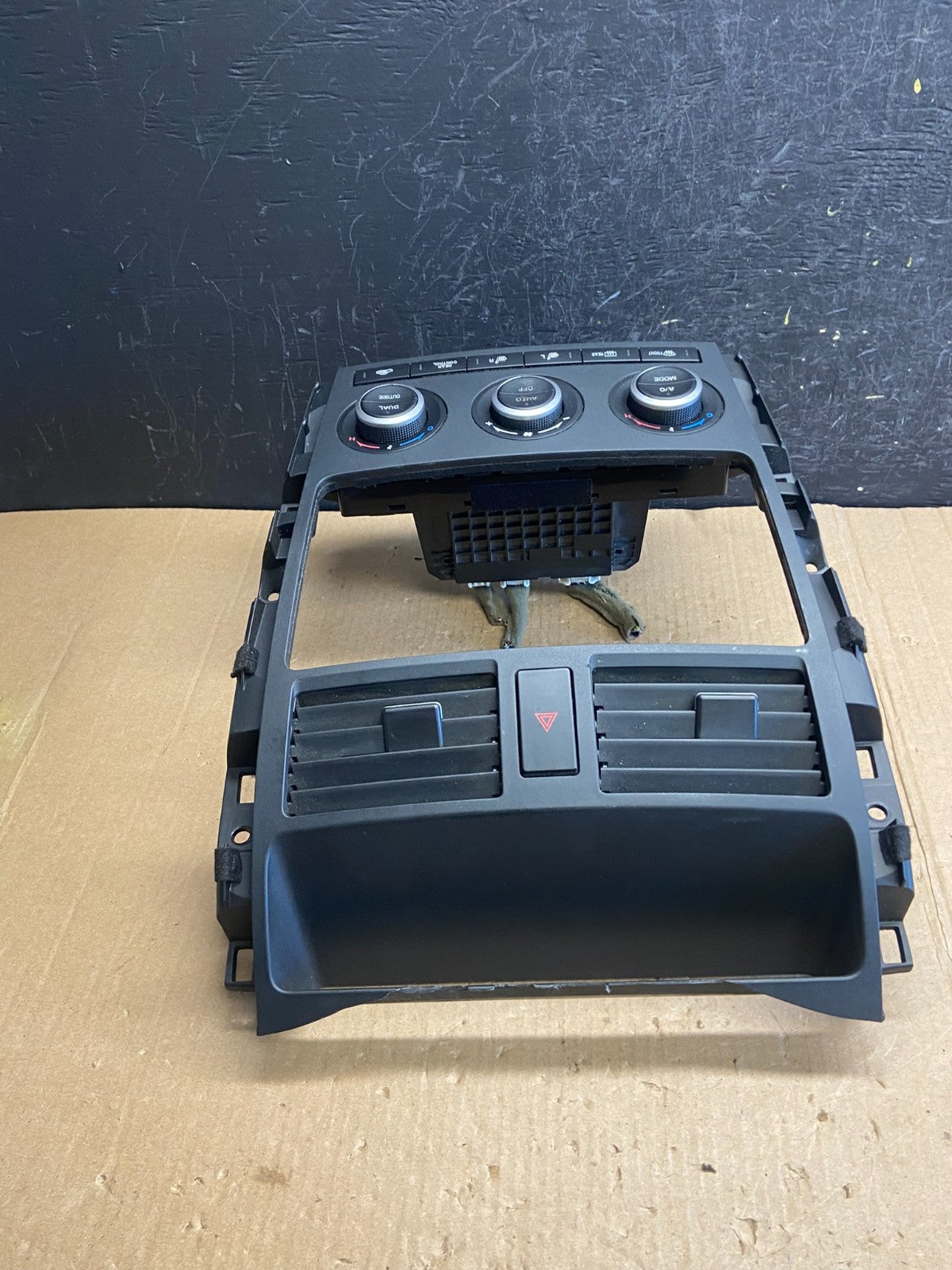 2010 - 2015 Mazda CX-9 Radio Dash Trim Bezel W/Vent AC Climate Control ae3808 DG3