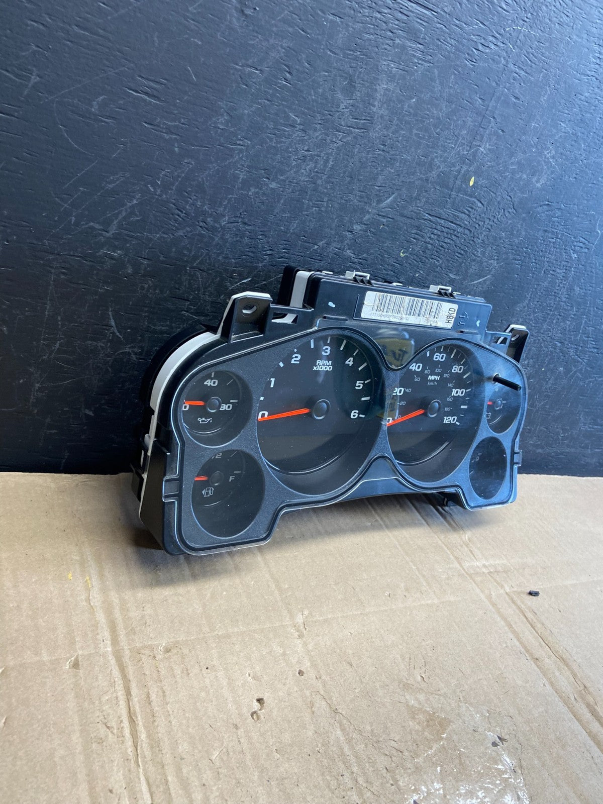 2007 to 2013 Chevrolet Silverado Suburban Cluster Gauge Speedometer OE AD7152 DG1