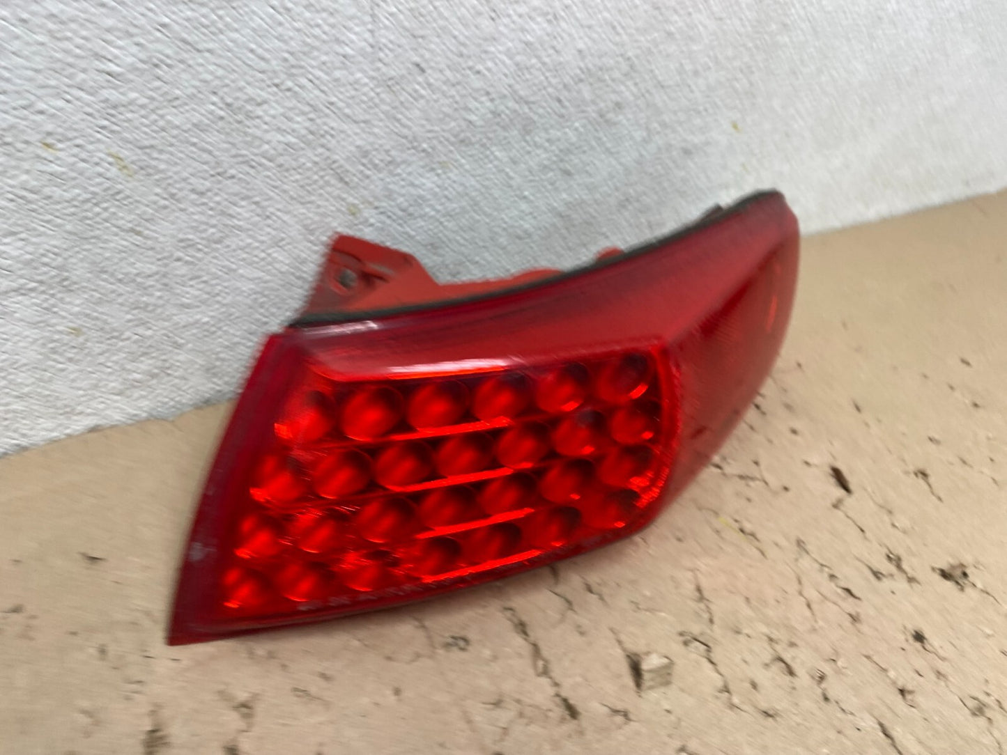 2003 to 2008 Infiniti FX35 FX45 Right Passenger RH Side Tail Light OEM I8849 DW2