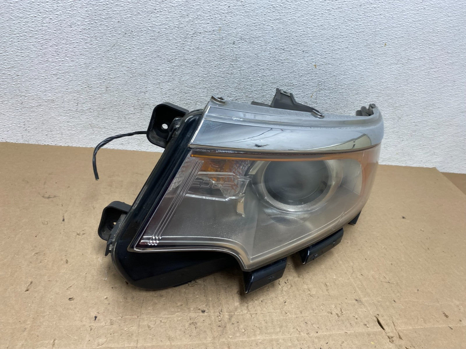 2011 to 2014 Ford Edge Front Left Driver Side Headlight Halogen AE6507 DW2