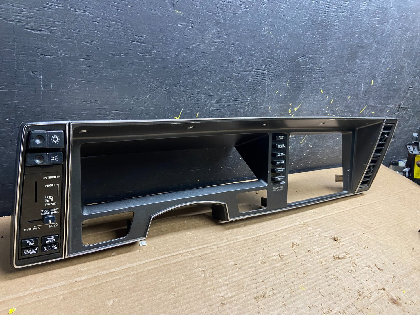 1986 - 1989 Oldsmobile Toronado Speedometer Cluster Gauge Bezel Trim Oe W2073 DG1