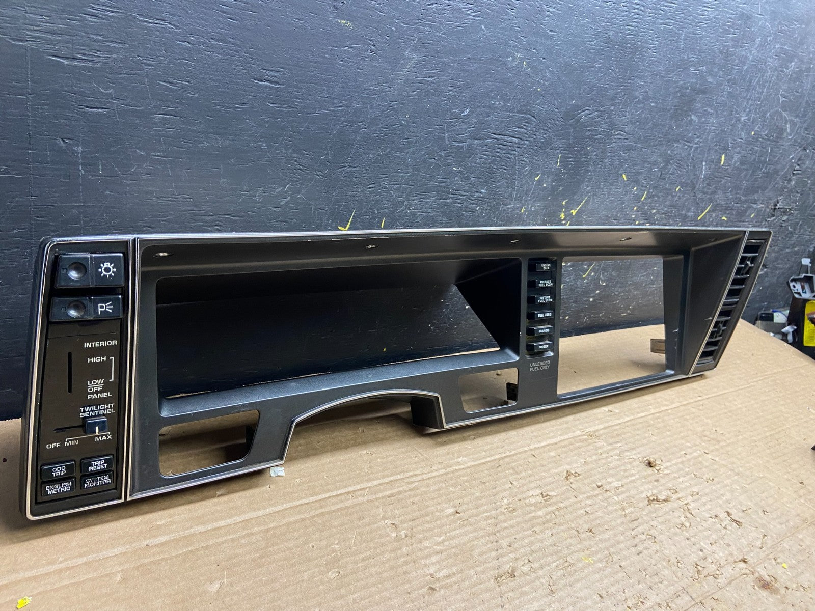 1986 - 1989 Oldsmobile Toronado Speedometer Cluster Gauge Bezel Trim Oe W2073 DG1