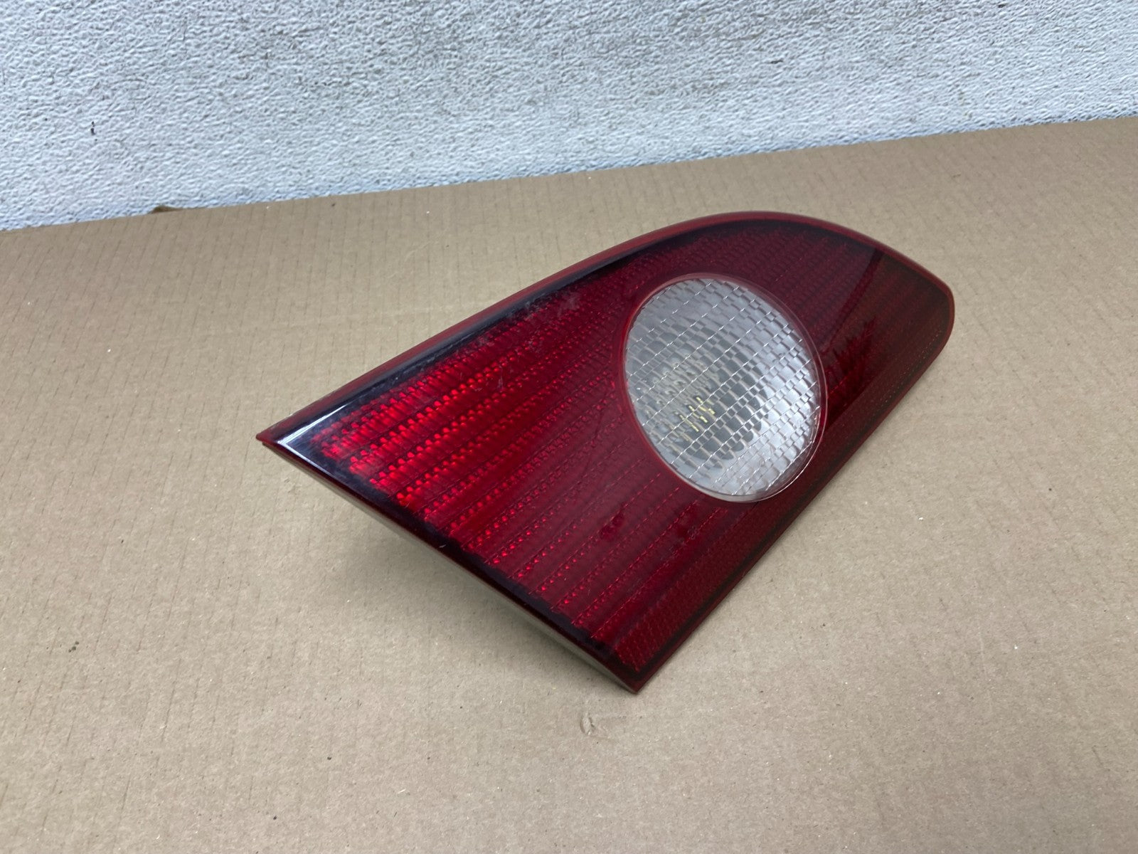 2001 2002 Toyota Corolla Left Driver LH Side Inner Tail light AG5817 DW2