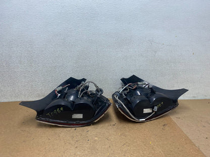 1998-2003 Ford Crown Victoria Left+Right Side Tail Lights T0989 DW7