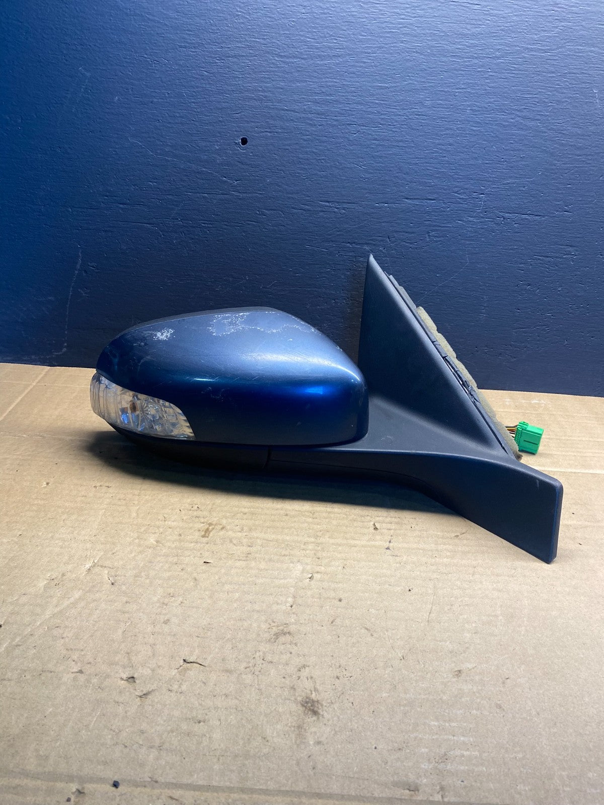 2007 to 2011 Volvo S80 Right Passenger  RH Side View Door Mirror OEM AB7045 DW0