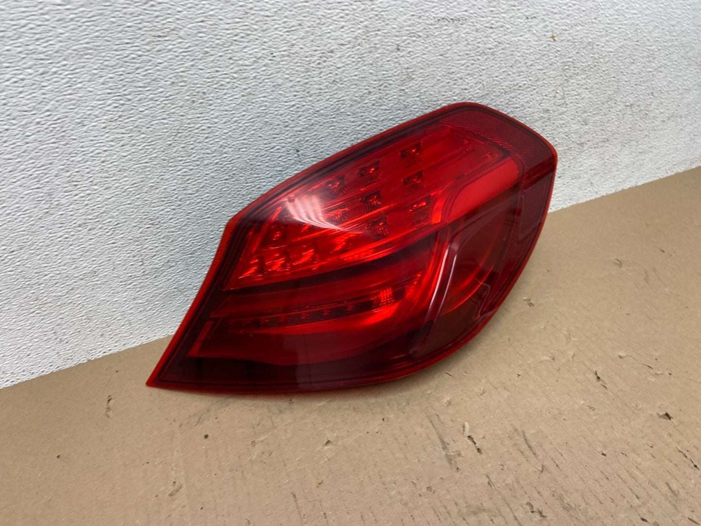 2012 - 2017 BMW F06 650i Right Passenger RH Side Tail Light ae7305 DG2