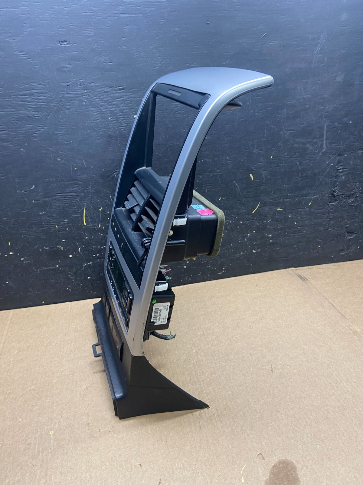 2006 - 2010 Ford Explorer Radio Heater Climate A/C Control Bezel  Trim x6565  DG2
