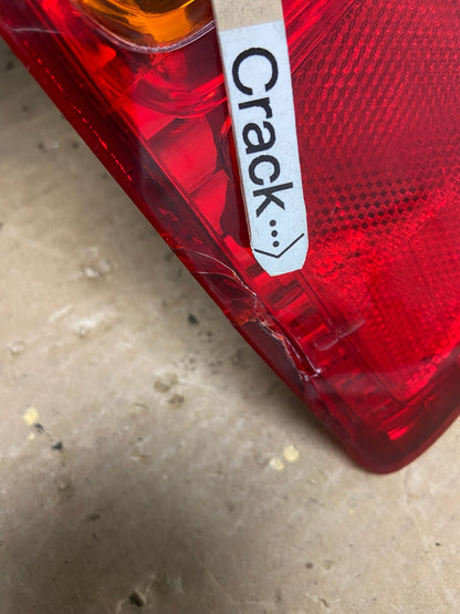 2000 to 2001 Toyota Camry Right Passenger Rh Tail Light OEM AC1323 LK4