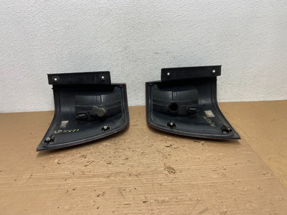 2003 to 2006 Lincoln Navigator Left+Right Side Tail Lights AD4391 DW5