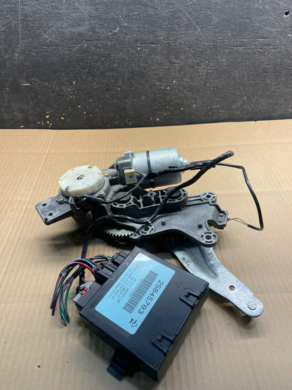 GMC Acadia Yukon Tahoe  Rear Trunk Liftgate Power Motor Actuator OEM x8747 DG3