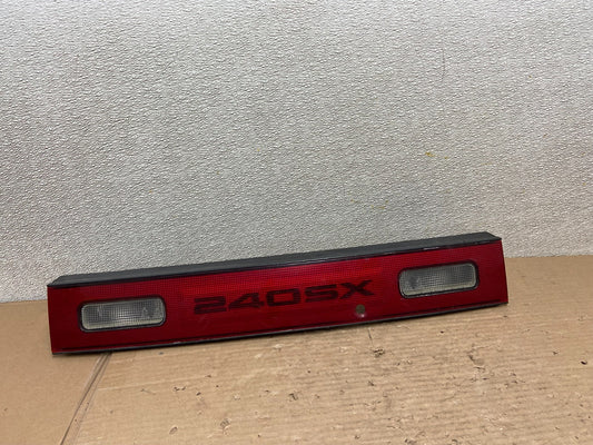 1989 to 1994 Nissan 240sx Rear Center Trunk Tail Light AA9446 DG0