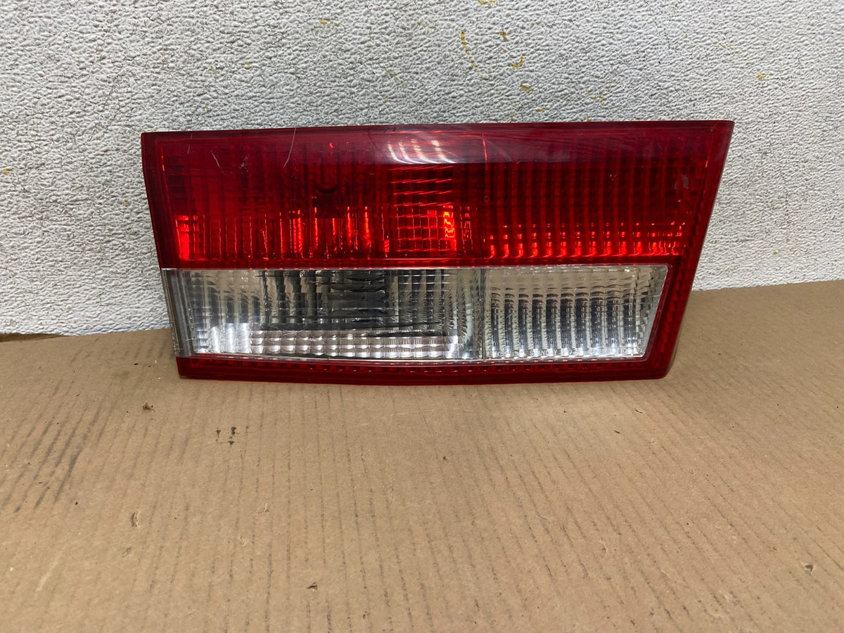 2003-2004 Honda Accord Sedan Left Driver LH Inner Tail Light AH3039 DW0