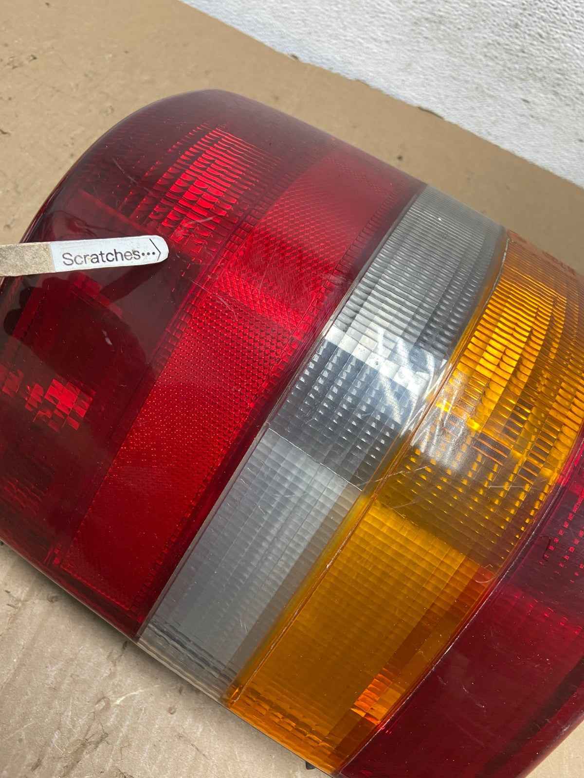 1993-1998 Jeep Grand Cherokee ZJ Left Driver Side Tail Light AD8195 LK3
