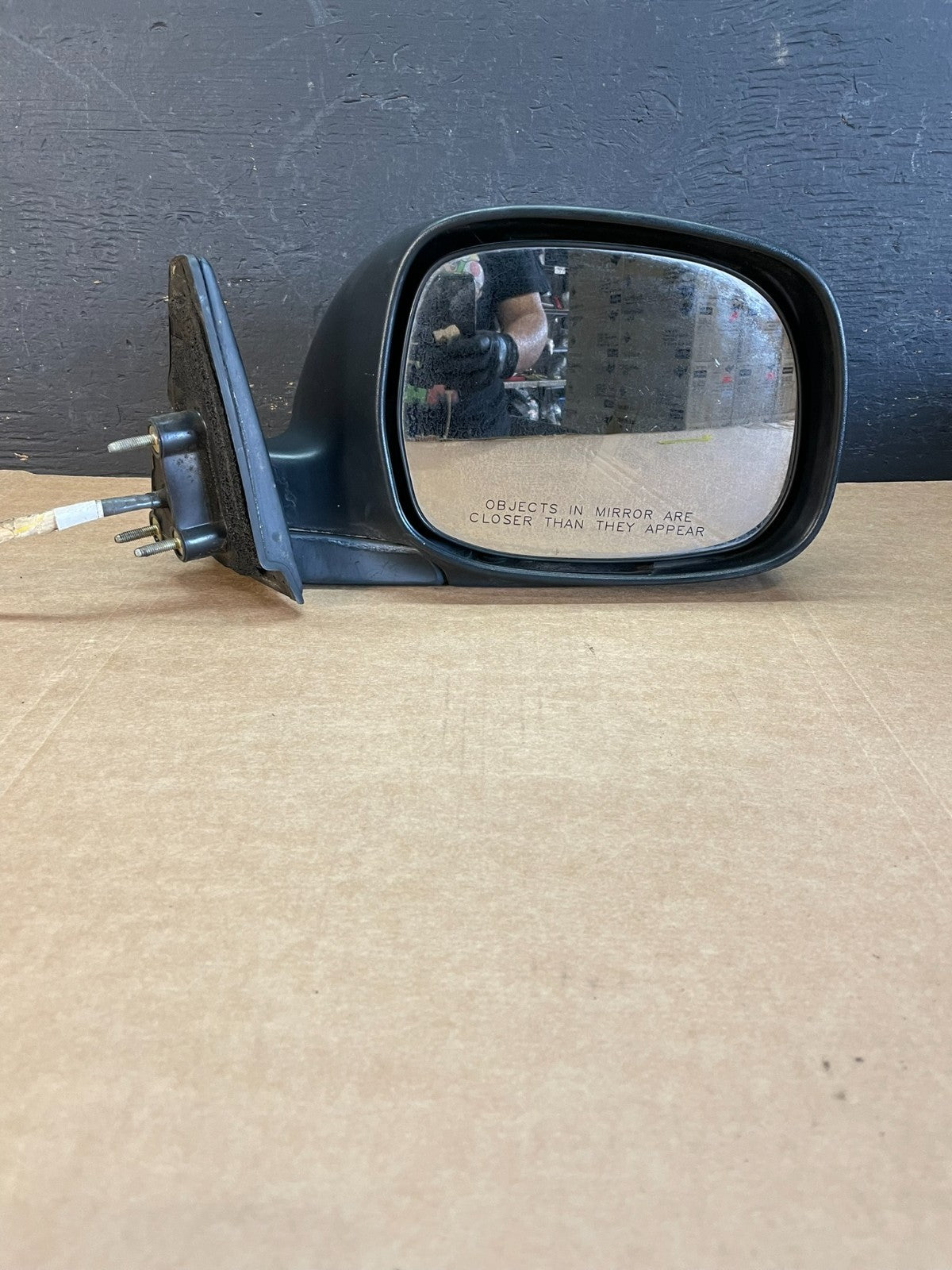 2000 to 2006 Toyota Tundra Right Passenger RH Side Door View Mirror AE3794 DW8