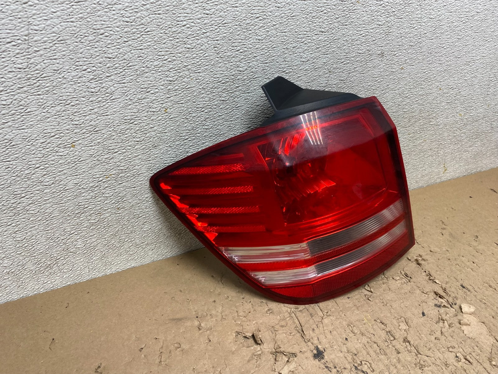 2009 2010 2011 Dodge Journey Left Driver Lh Tail Light Oem S0126 DW2
