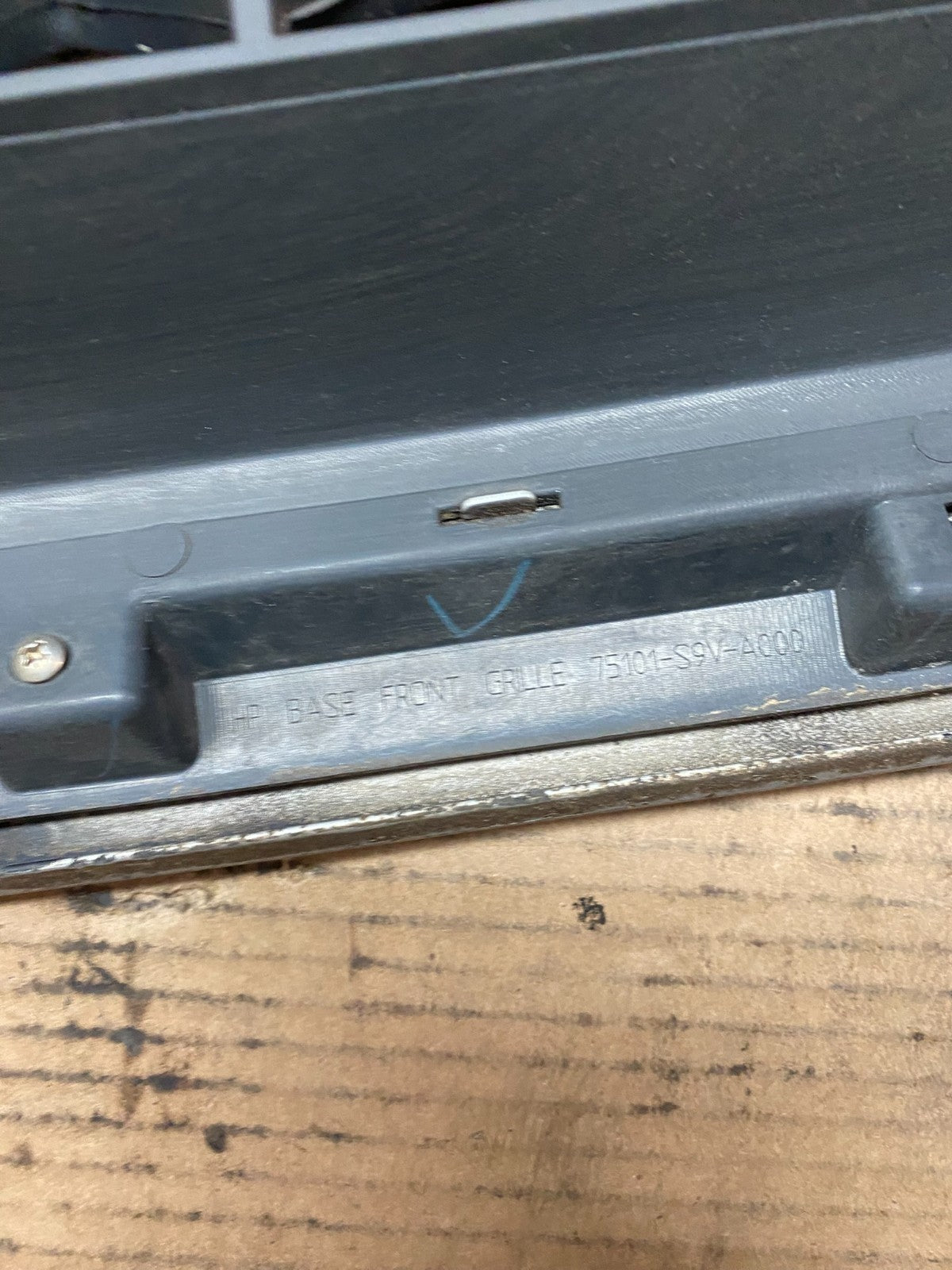 2003 2004 2005 Honda Pilot Front Upper Grill Grille Oem v9443 DG13