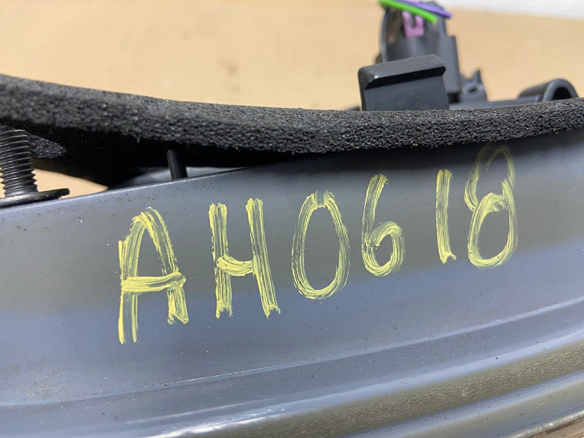 2007 to 2012 GMC Acadia Right Passenger Rh Hatch Tail Light Inner AH0618 LK6
