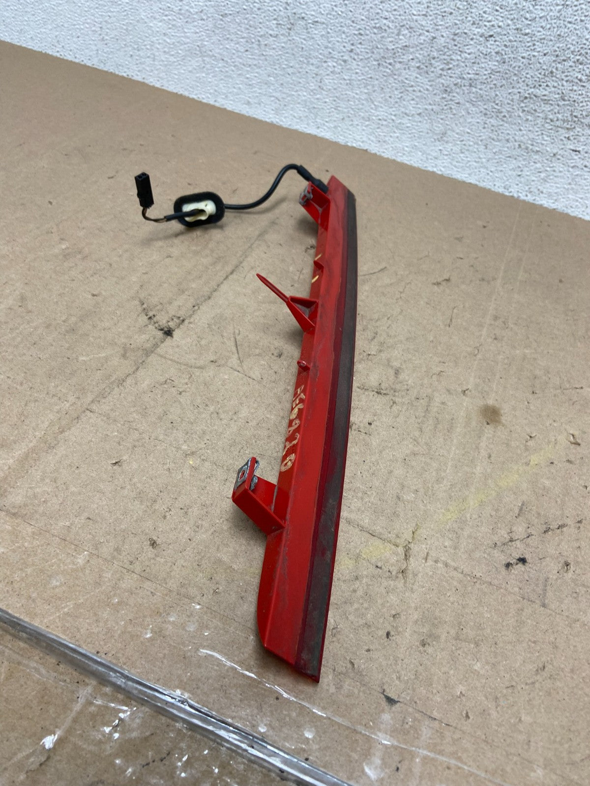 2009 to 2017 Audi Q5 Rear Spoiler 3RD Third Brake Light AE6820 DG4