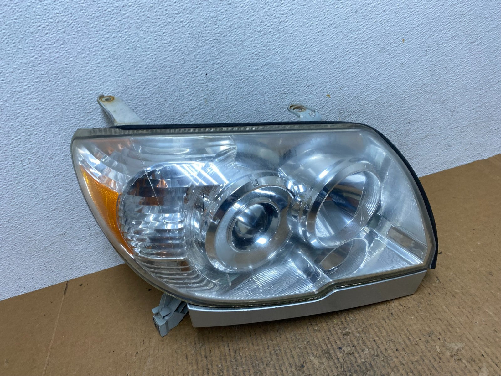 2006-2009 Toyota 4Runner Halogen Right Passenger Projector Headlight AE1615 DG0