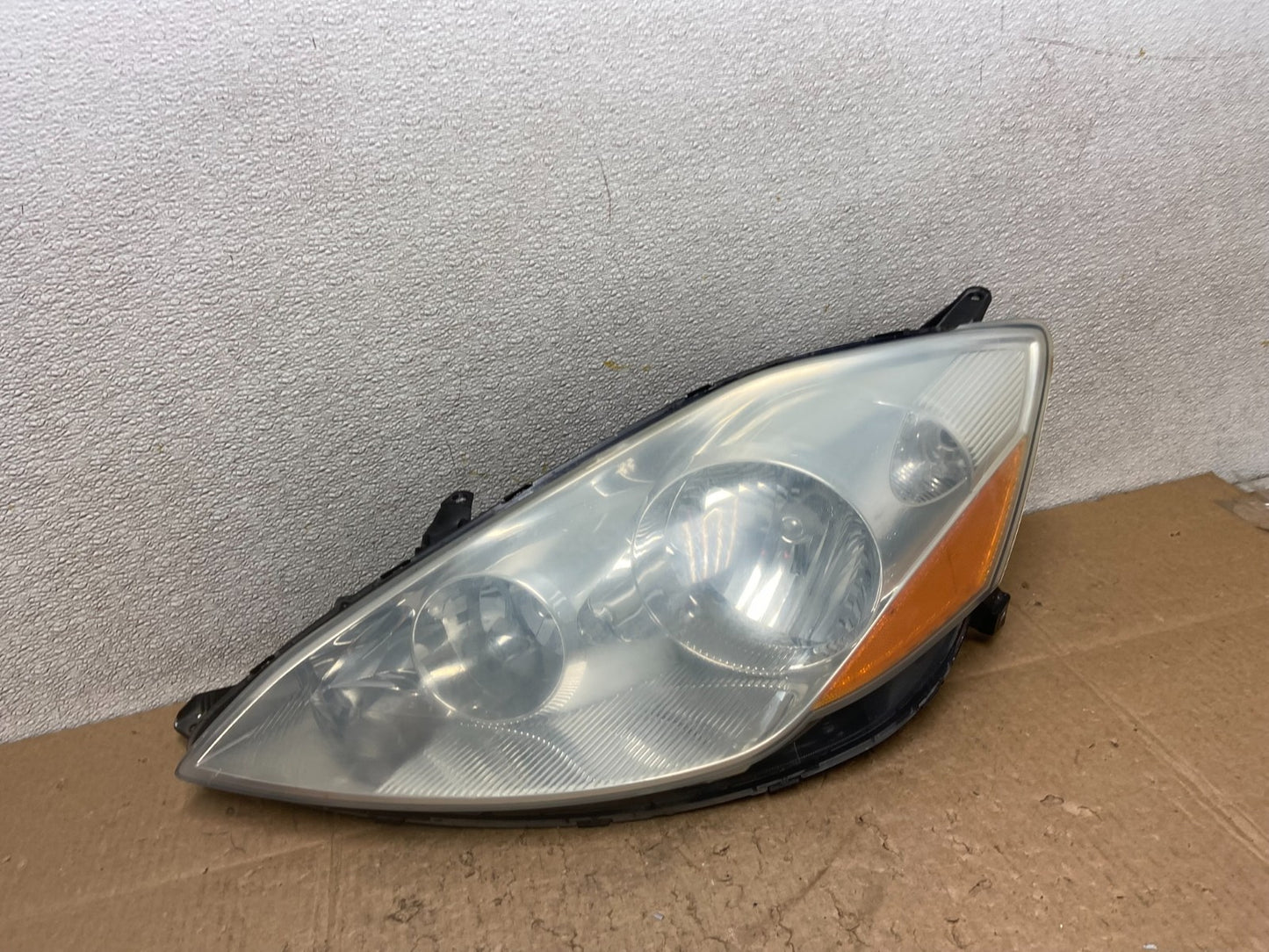 2006 to 2010 Toyota Sienna Left Driver Lh Side Headlight Halogen Z0976 DW0