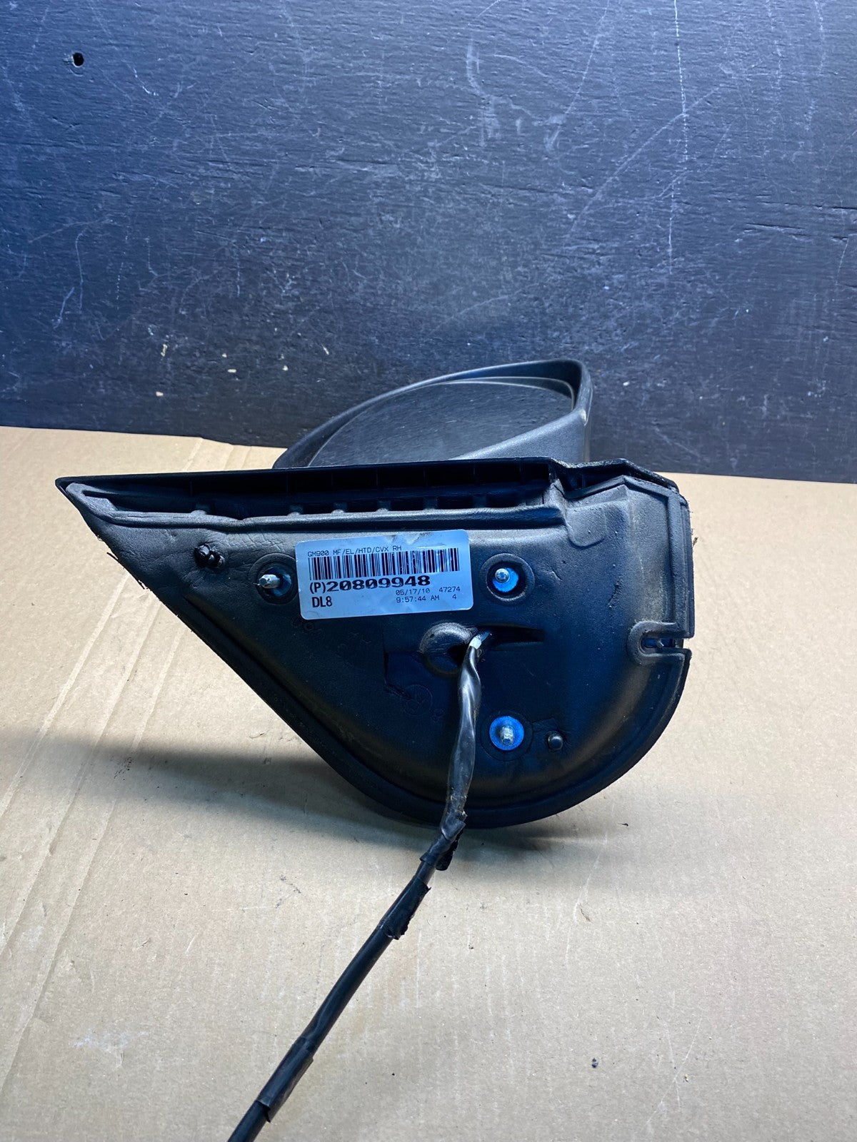 2007-2013 Chevrolet Tahoe Silverado Suburban Right Passenger Mirror AG3520 DW3