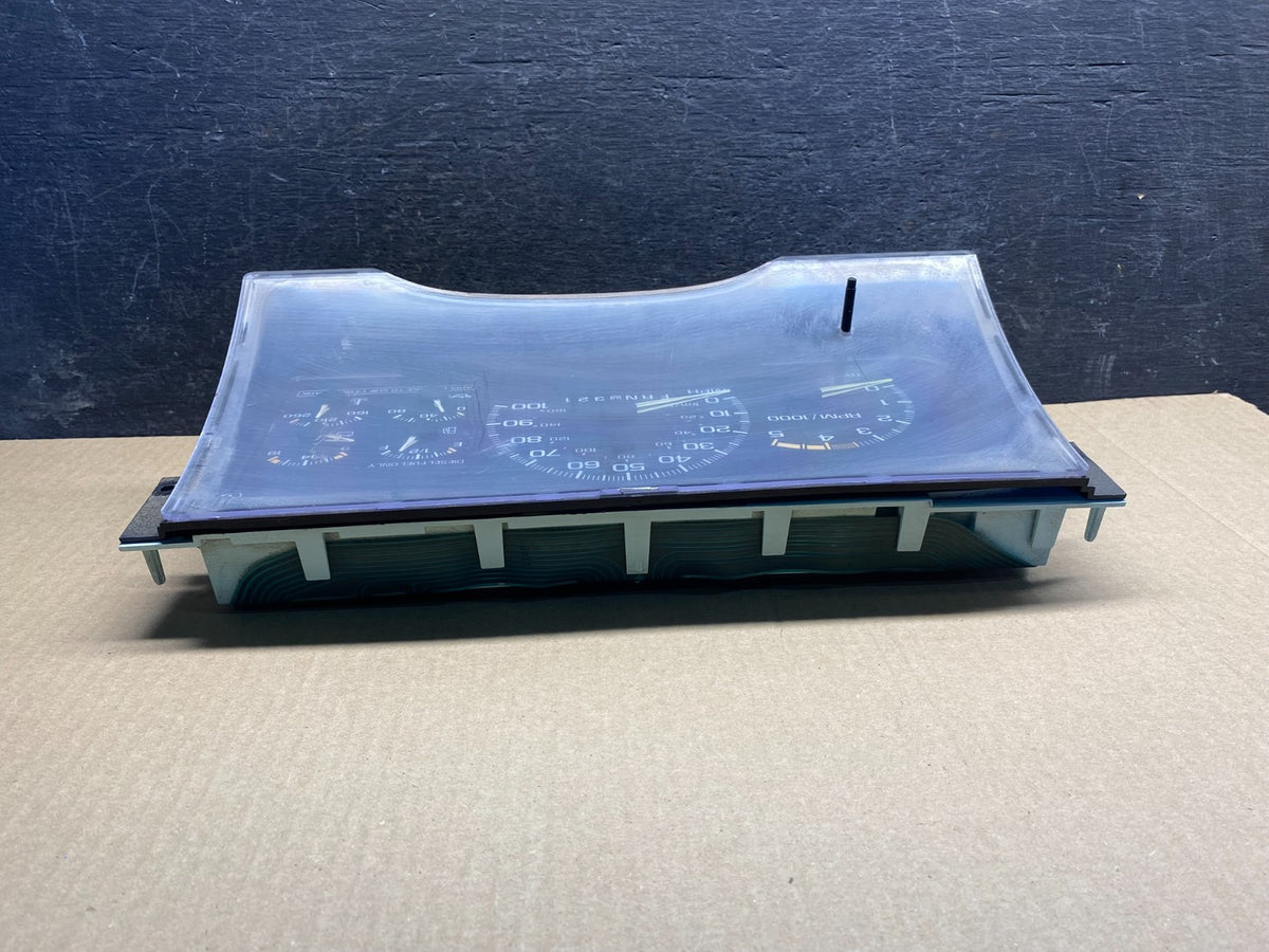 1995 to 1999 Chevrolet Silverado Suburban Cluster Gauge Speedometer ai4926 DG3